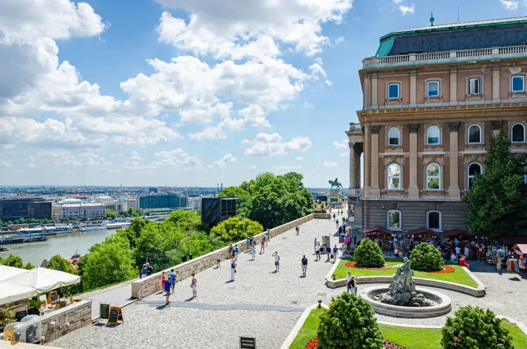 Une journée sur la colline du palais de Budavár à Budapest